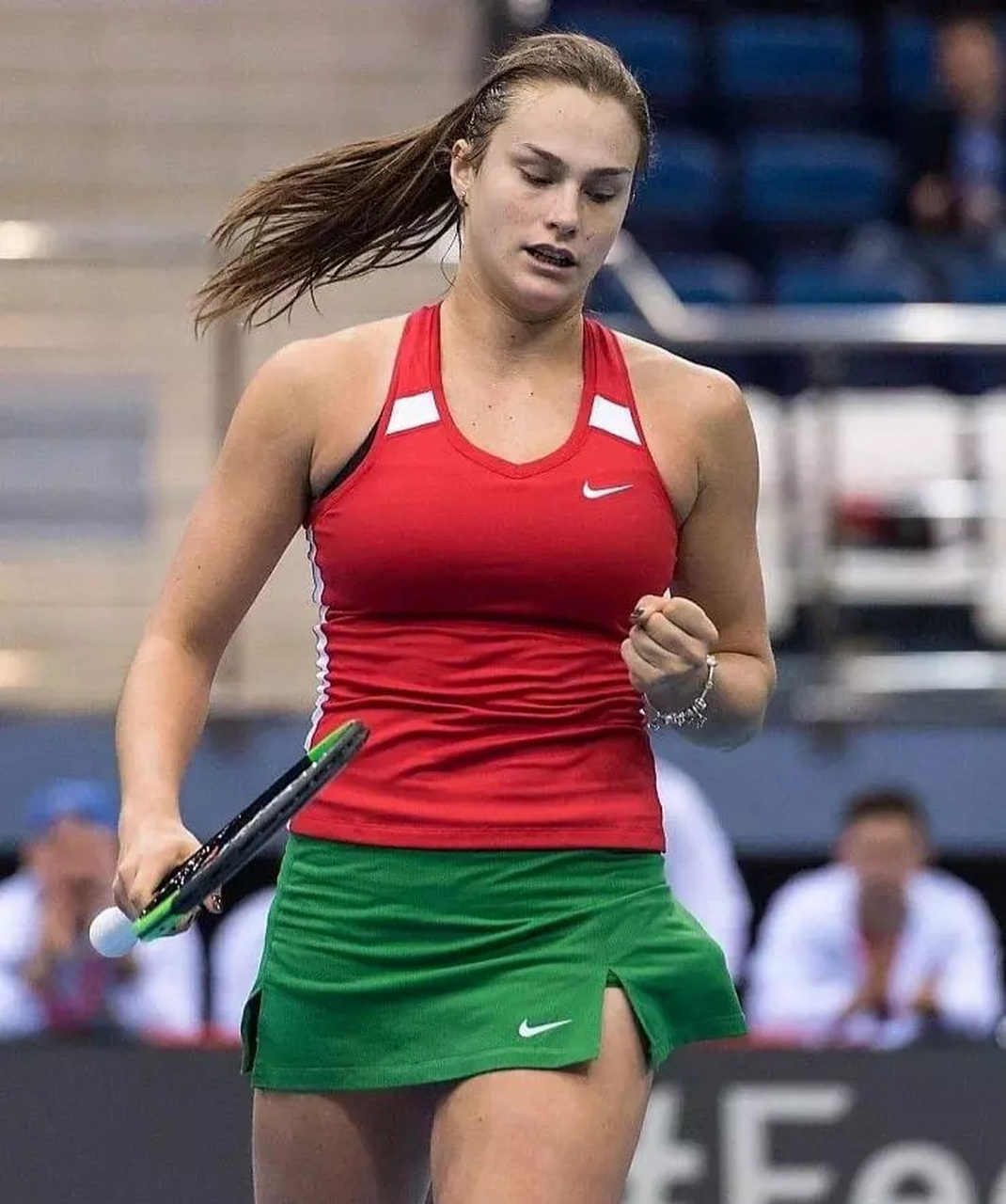 现出了强烈 现出了强烈